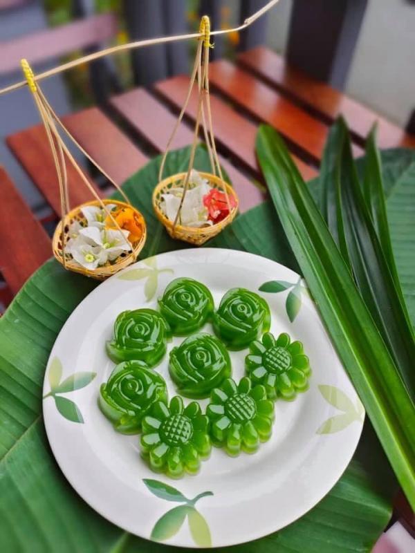 ขนมชั้นแม่จำเรียง หมู่ที่ 3 ตำบลมะลวน